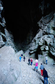 Entrada cueva del hundidero
